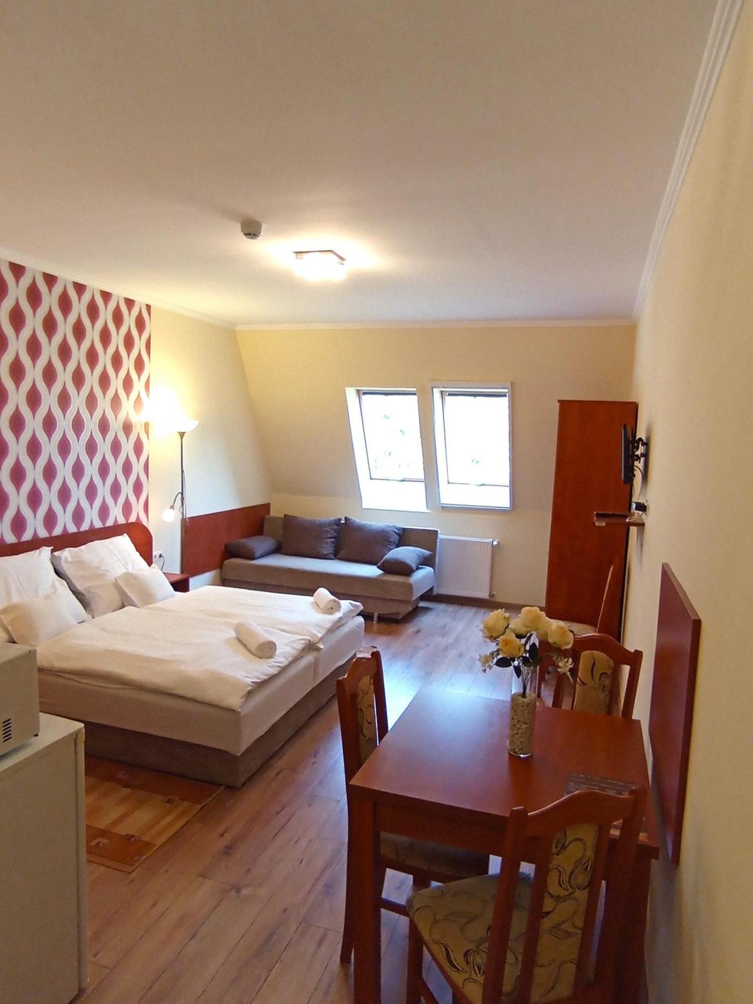 Patak-Party Apartmanok Bogács Екстериор снимка